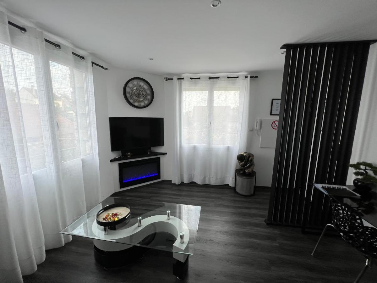 Apartamento Appart De Luxe Tout Confort Jusqu A 4 Personnes Triel-sur-Seine Exterior foto